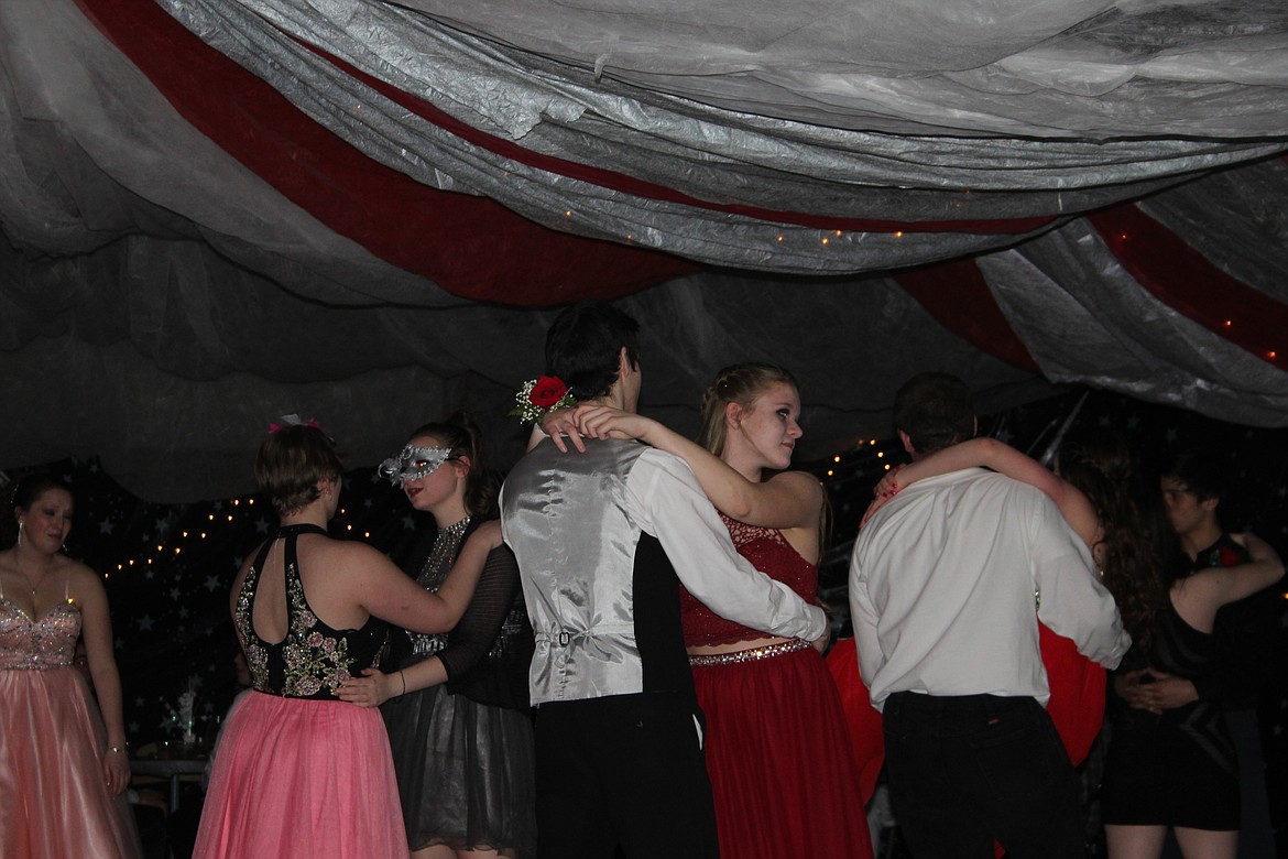 Superior students dance the night away during prom held last Saturday. (Photo by Frankie Kelly)