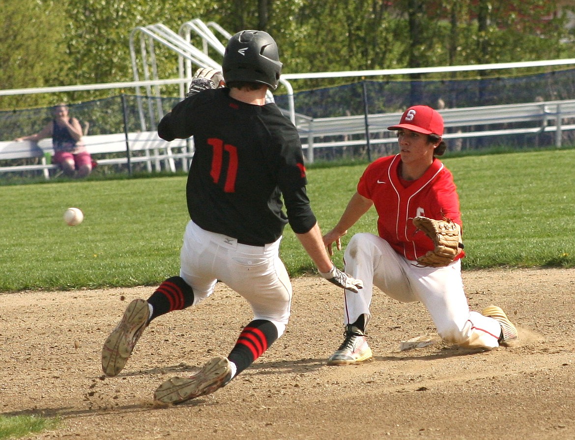 (Photo by ERIC PLUMMER)
Junior short stop Billy Bracket will be part of a strong defense for the Bulldogs, who harbor high hopes for a strong 2018 season.