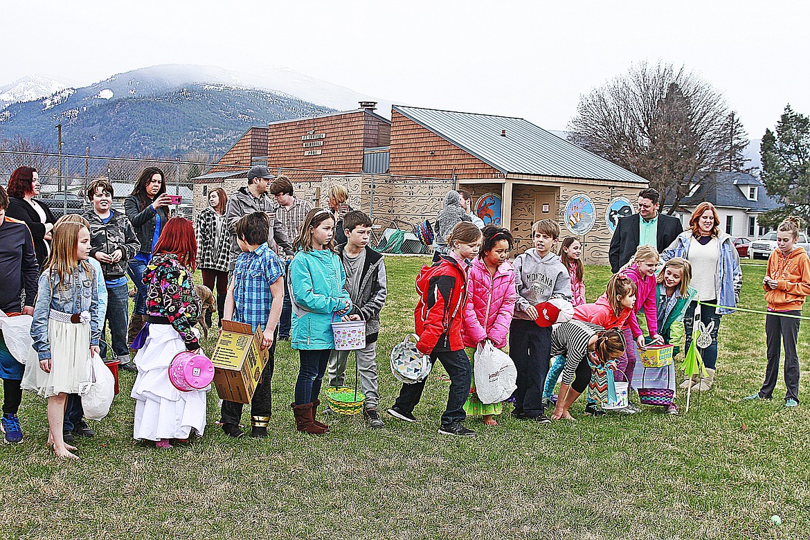 Easter egg hunters get ready at the starting line. (Jessica Peterson)