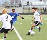 Royal opens league play with dominating win over Warden