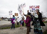 Protesters say no to U.S. war in Syria