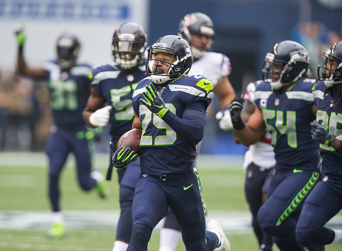 Holdout is over: Free safety Earl Thomas to report to Seahawks