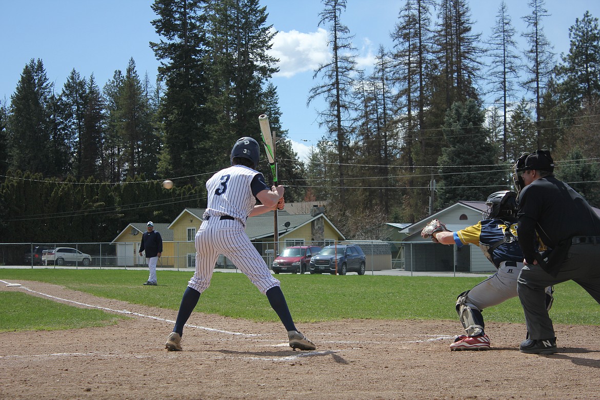 Photo by TANNA YEOUMANS
Chris Sabin at bat, kept his eye on the ball and made quick decisions in order to keep from striking out.