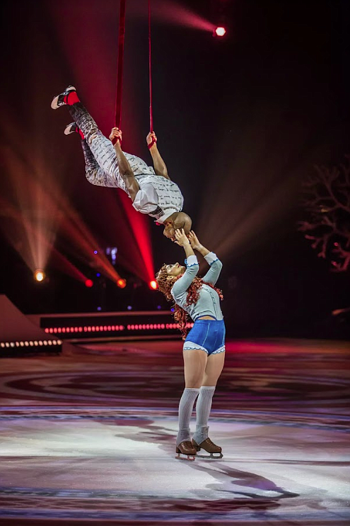 Aerial acrobatics and skating are combined for the Ballroom scene.