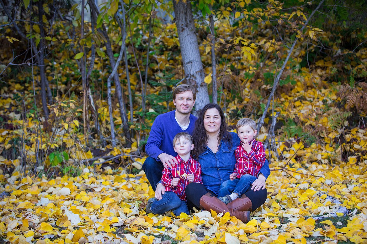 (Courtesy photo)
Dr. Hans Steidl, D.C.,, pictured above with his family, is joining the Idaho Pain Clinic located in Sandpoint and will be accepting patients this month.