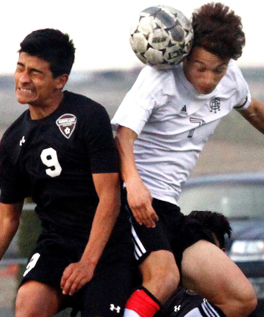 Rodney Harwood/Columbia Basin Herald
Royal senior Michael Rojas (7) gets a head on the ball during the first half of a match against Wahluke at David Nielsen Stadium.