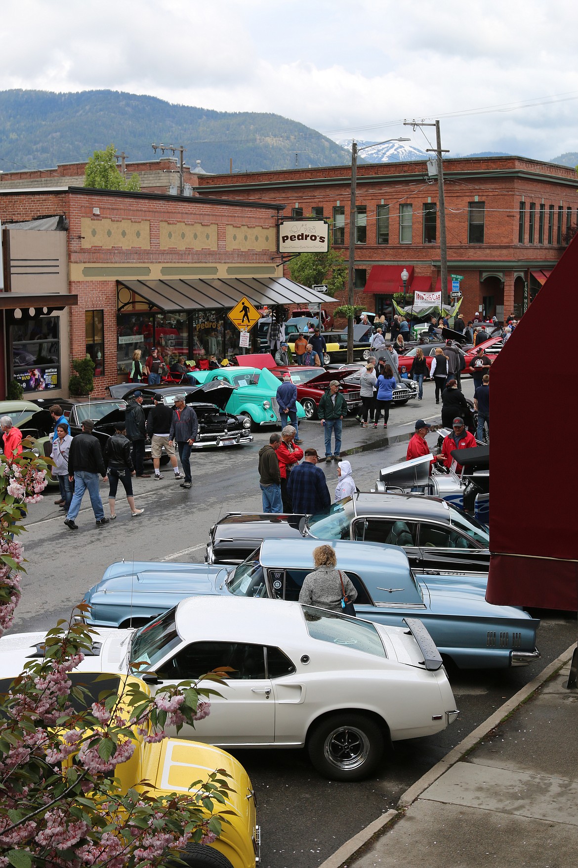 (Daily Bee file photo/CAROLINE LOBSINGER)
Fans of classic cars and great music turn out to enjoy both at the annual Lost in the &#145;50s car show. The annual celebration, which also includes a car parade, two concerts with legendary artists from the era and more, begins Thursday.