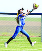 Sixth-inning rally sends Warden to district semis