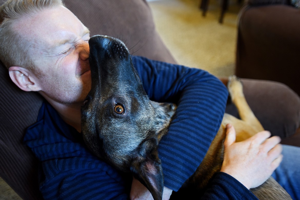 Parce playing and relaxing at home with Cairo.