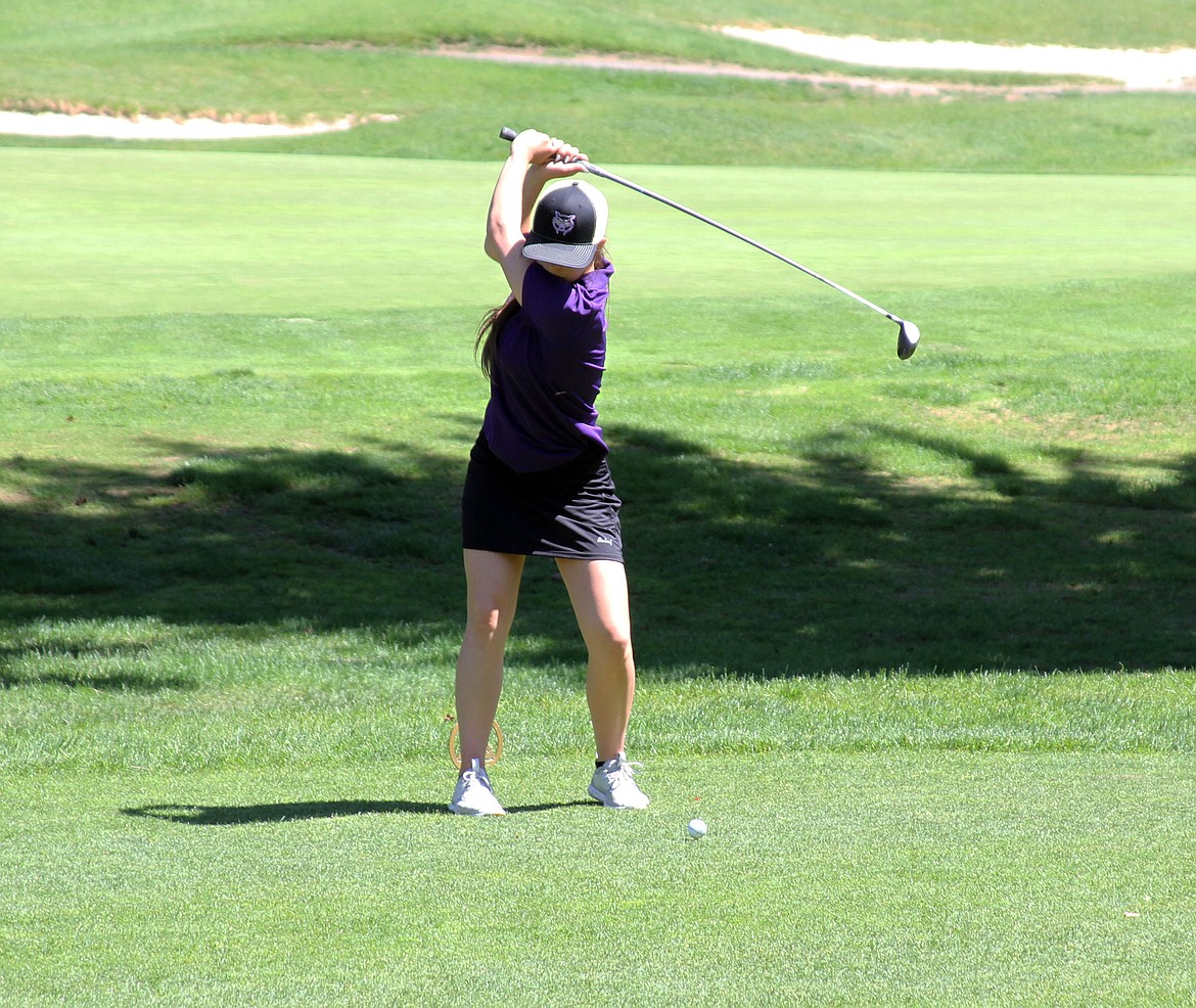 Kellogg's Morgan Nusz begins the second round of her opening round at the 3A state golf competition.