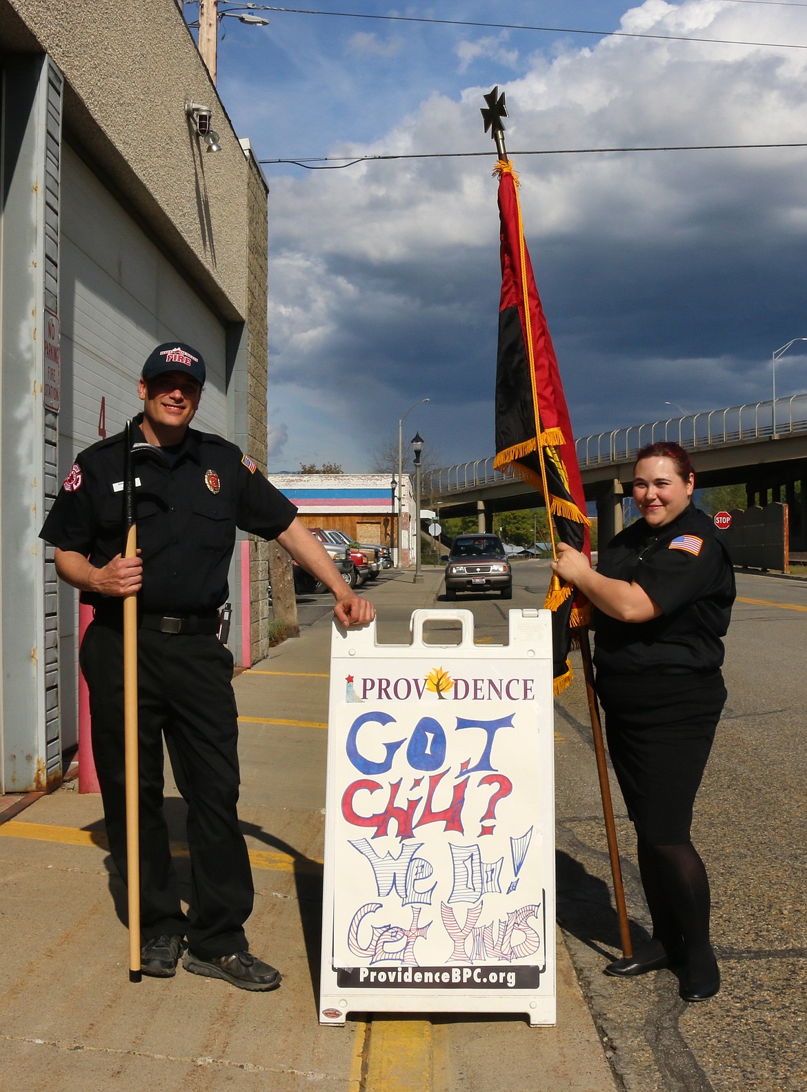 Photo by MANDY BATEMAN
Wally Nyberg and Cheryl Jackson pose by the sign notifying people of the cookoff.