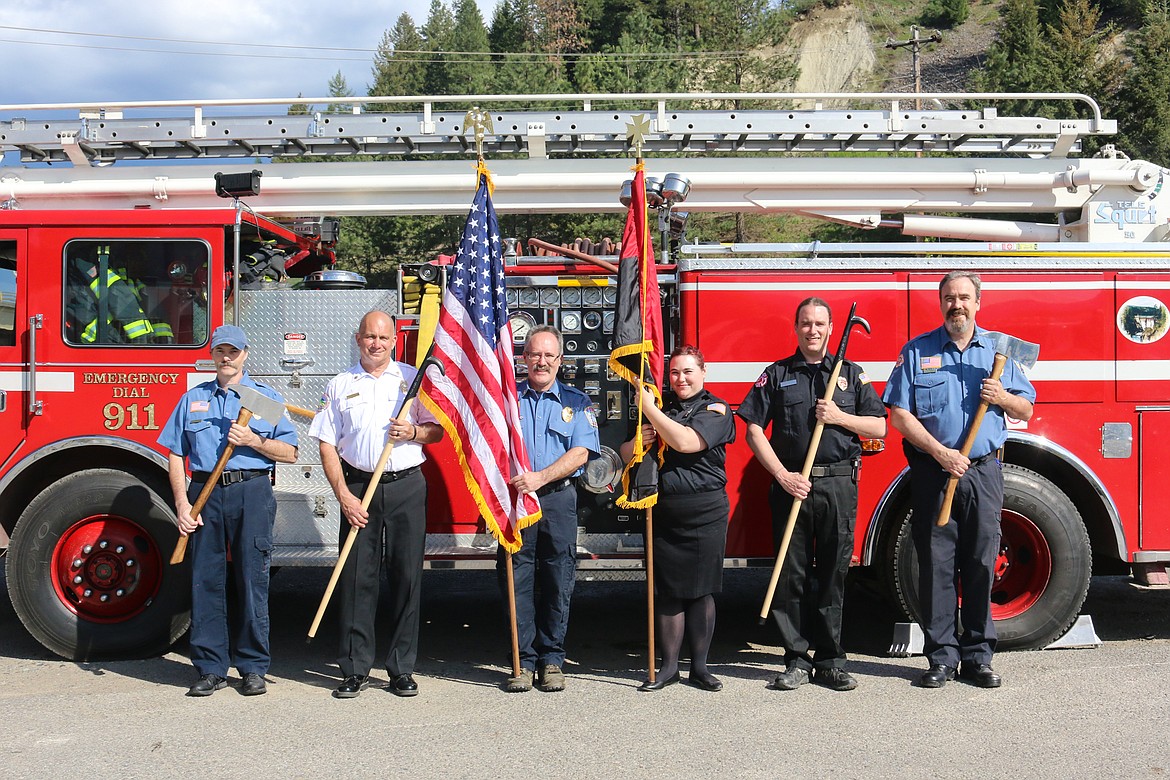 Photo by MANDI BATEMAN
The Honor Guard: Alan Hamilton, Tony Rohrwasser, Ken Baker, Cheryl Jackson, Wally Nyberg, and Len Pine.