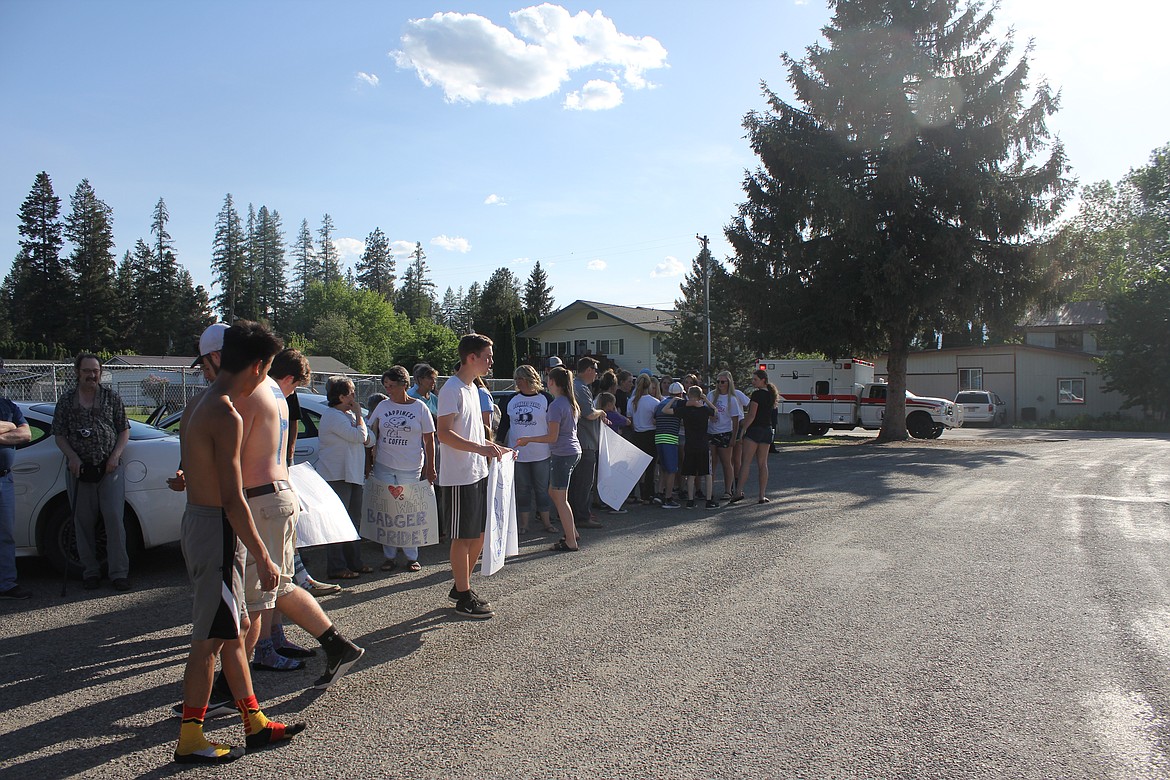 Photo by TANNA YEOUMANS
The Badger boys had a crowd awaiting their arrival from the Championship rounds, including a police escort and EMT support.