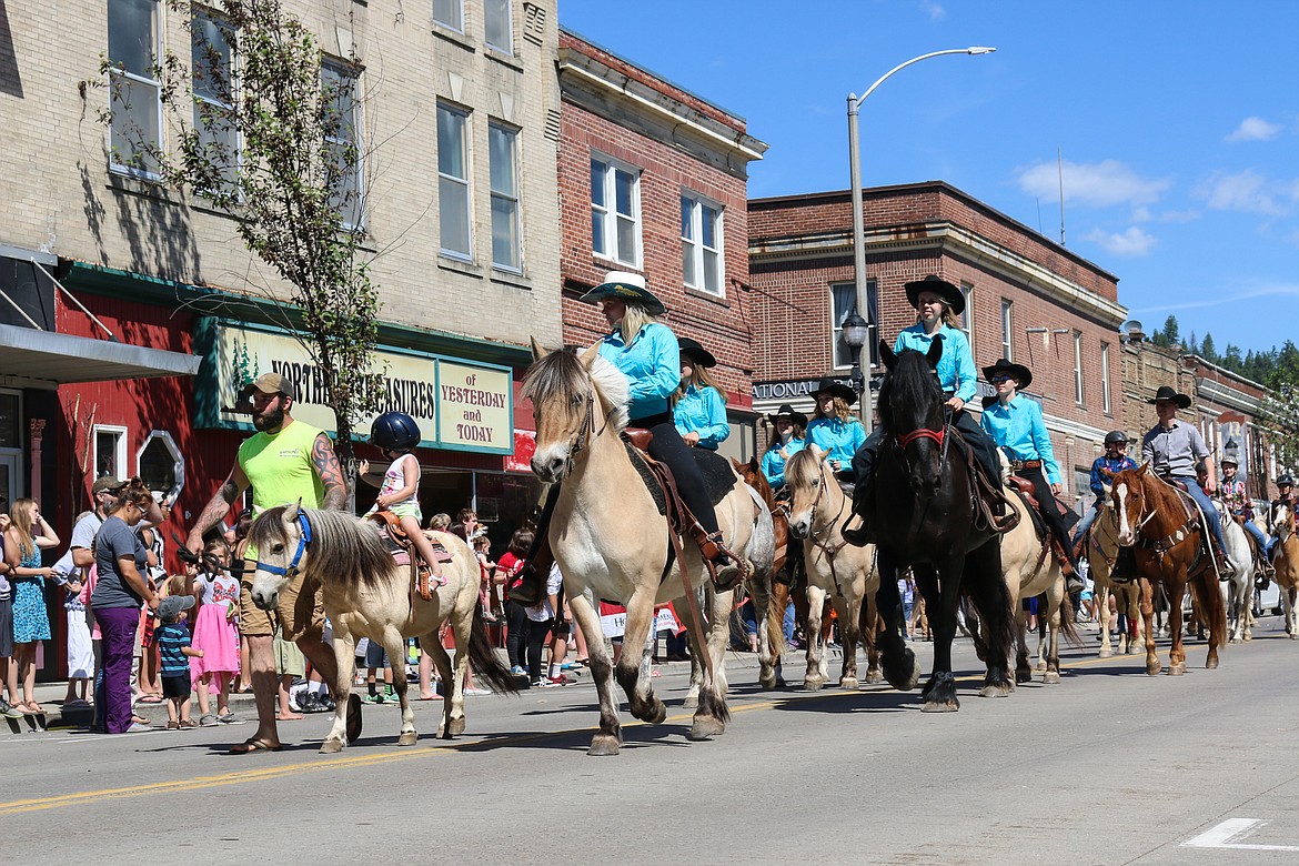 Photo by MANDI BATEMAN
Horses of all sizes made up the equine portion of the parade.