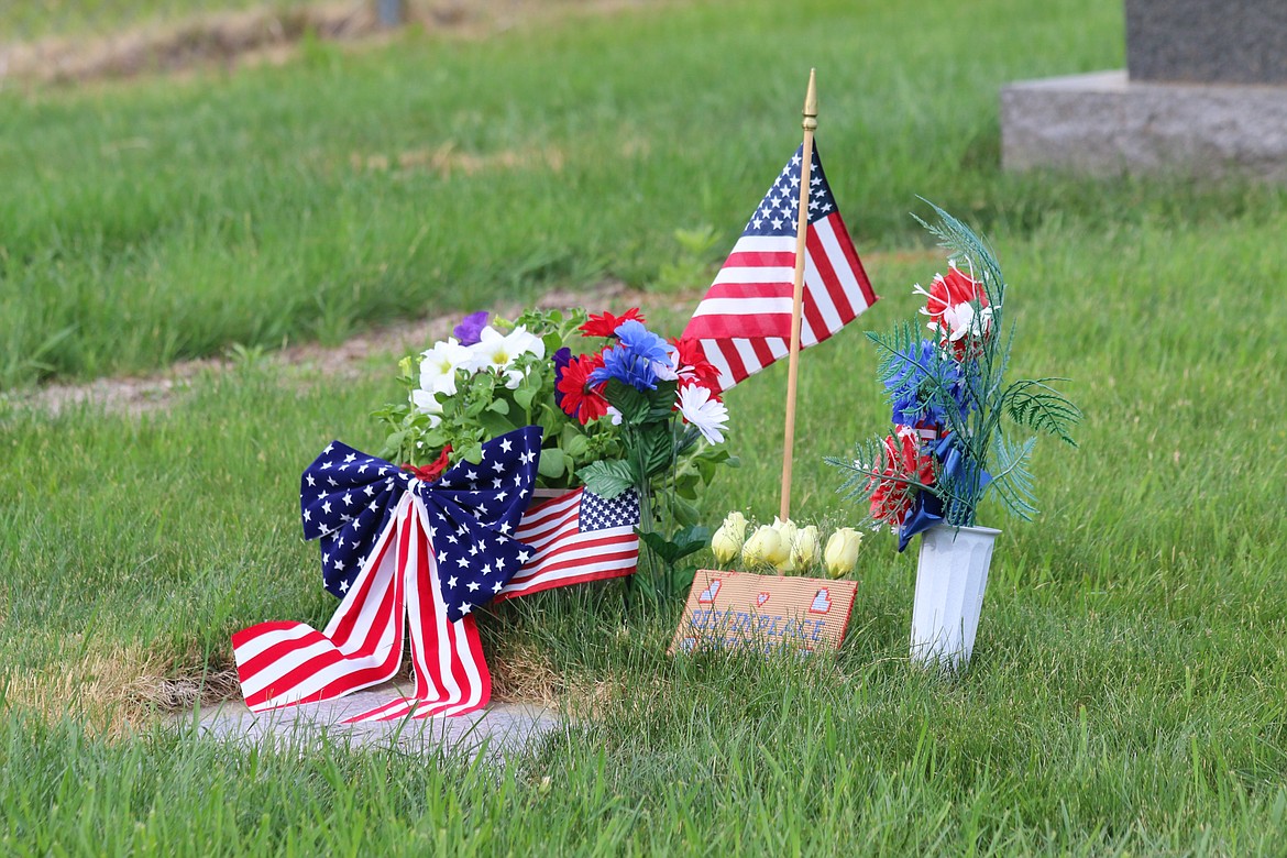 Photo by MANDI BATEMAN
The cemetery  was covered in red, white, and blue.