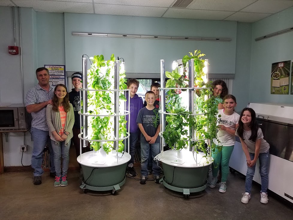 Photo by MANDI BATEMAN
From left to right: Mark Baird, Allie Baird, Amanda Koehn, Riley Thompson, Aiden Black, Wyatt, MacDonald, Alison Williams, June Marshall, and Sydney Beckle.