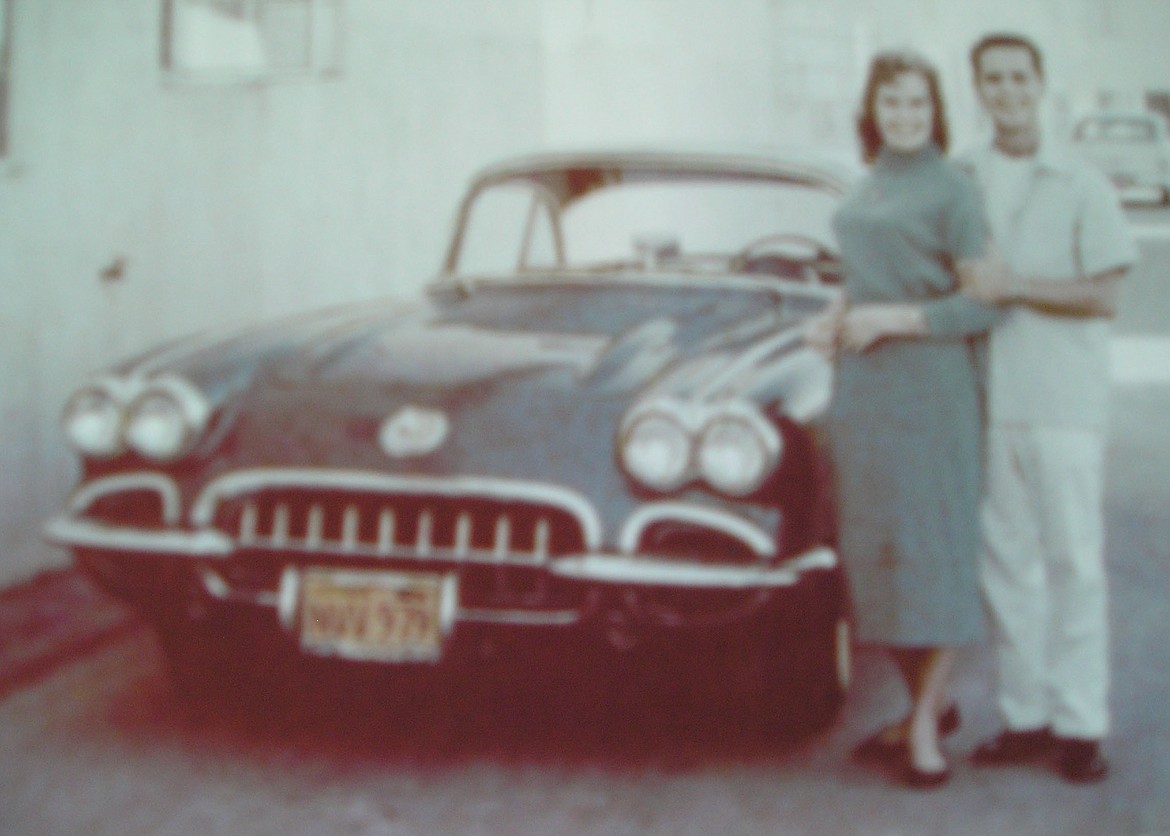 Bob and Marilyn Weaver with their 1958 Chevrolet Corvette.
