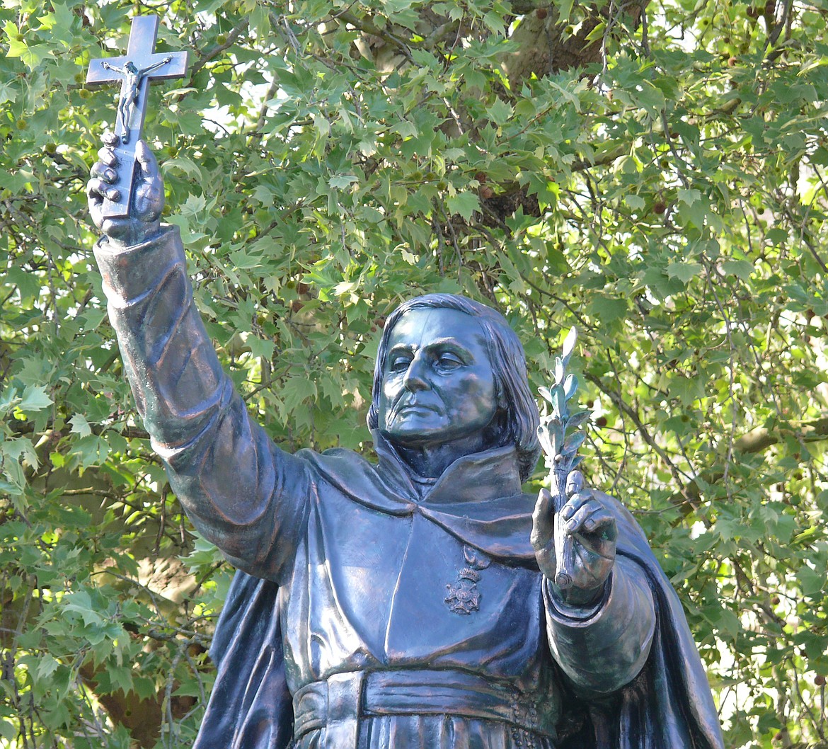 AD MEKENS / WIKIMEDIA COMMONS
Statue of Jesuit Father Pierre-Jean De Smet in Dendermonde, Belgium, where he was born.