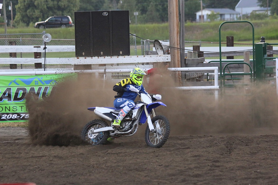 Photo by MANDI BATEMAN
Derrick Dunn on his 450 Dirt Bike raced home with the time of 16.722.