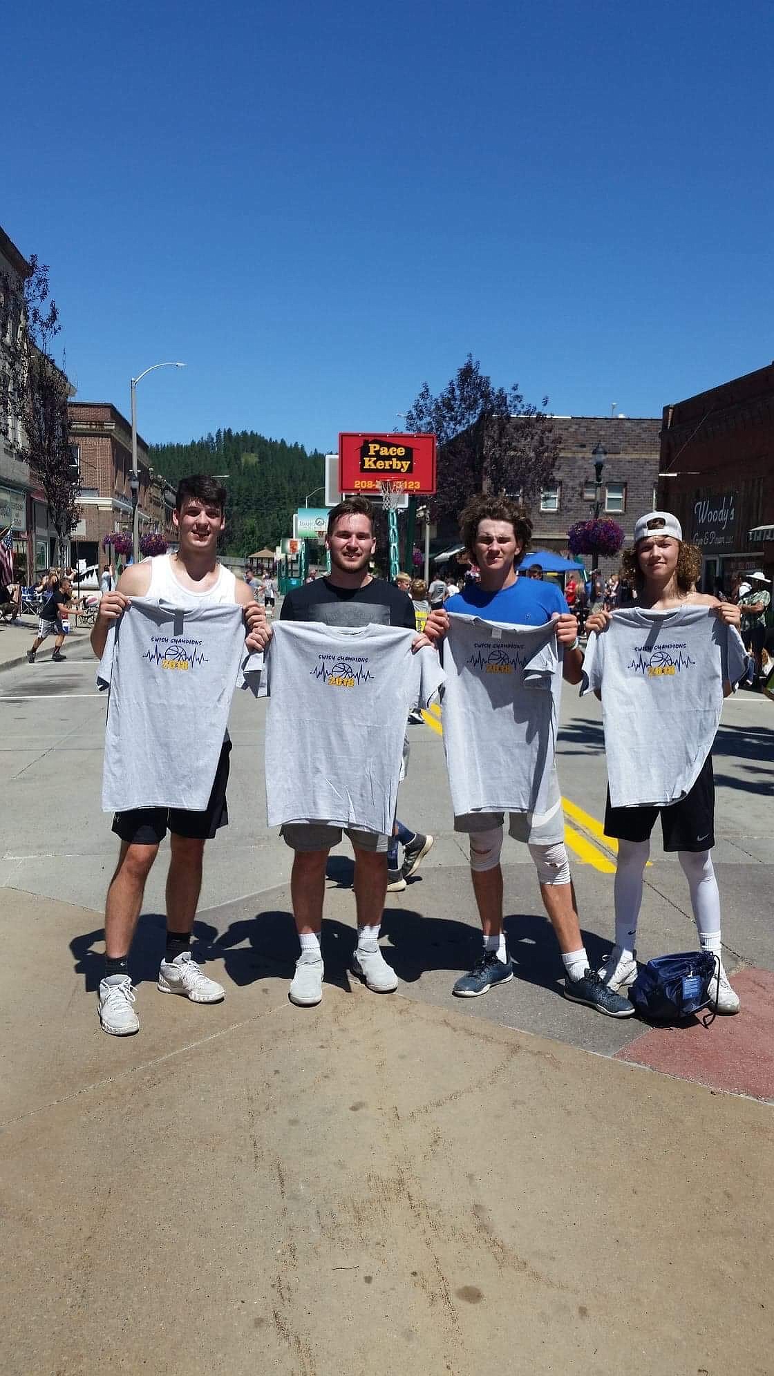 Courtesy Photo
the 17-18 male bracket winners as team Too Much Jelly, with three Bonners Ferry boys and one from Moscow.