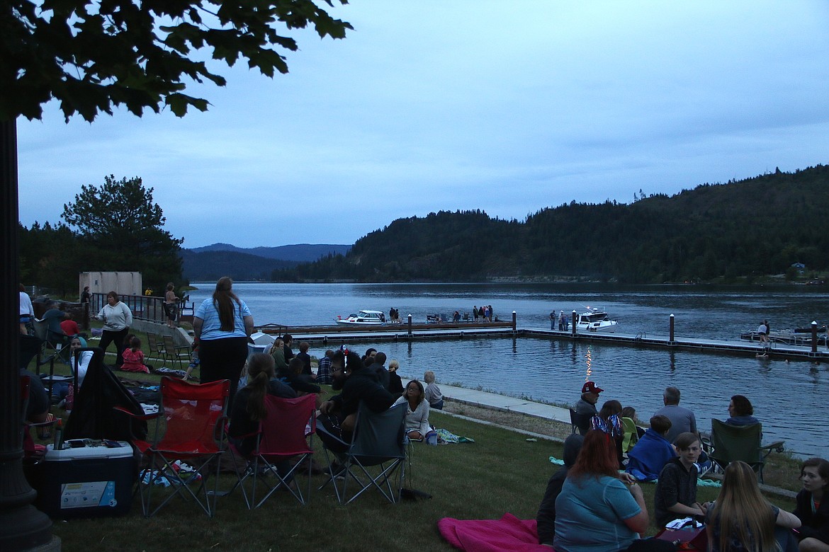 (Photo by MARY MALONE)
Crowds gathered at Bonner Park West on the Fourth of July to await the Priest River Chamber of Commerce&#146;s annual fireworks show.