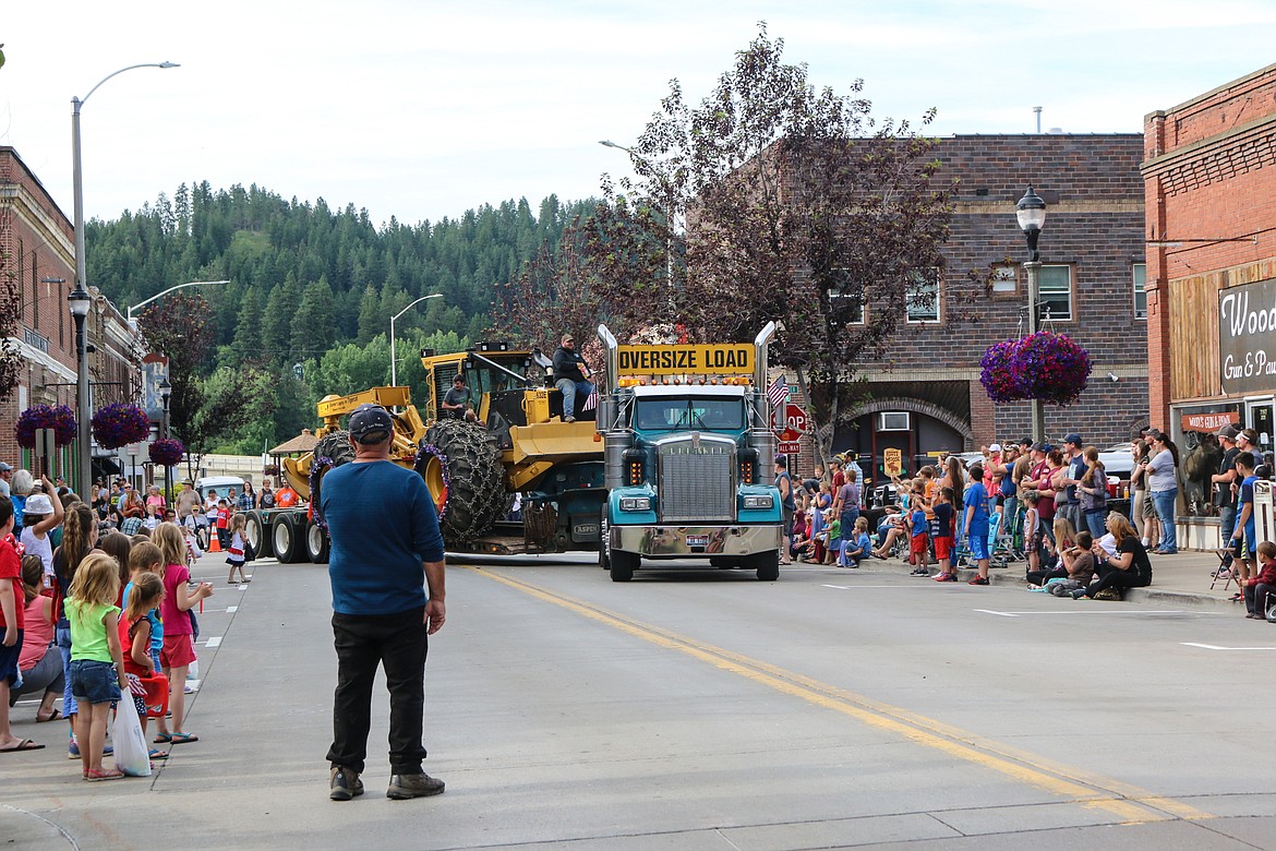 Photo by MANDI BATEMAN
Fourth of July parade fun.