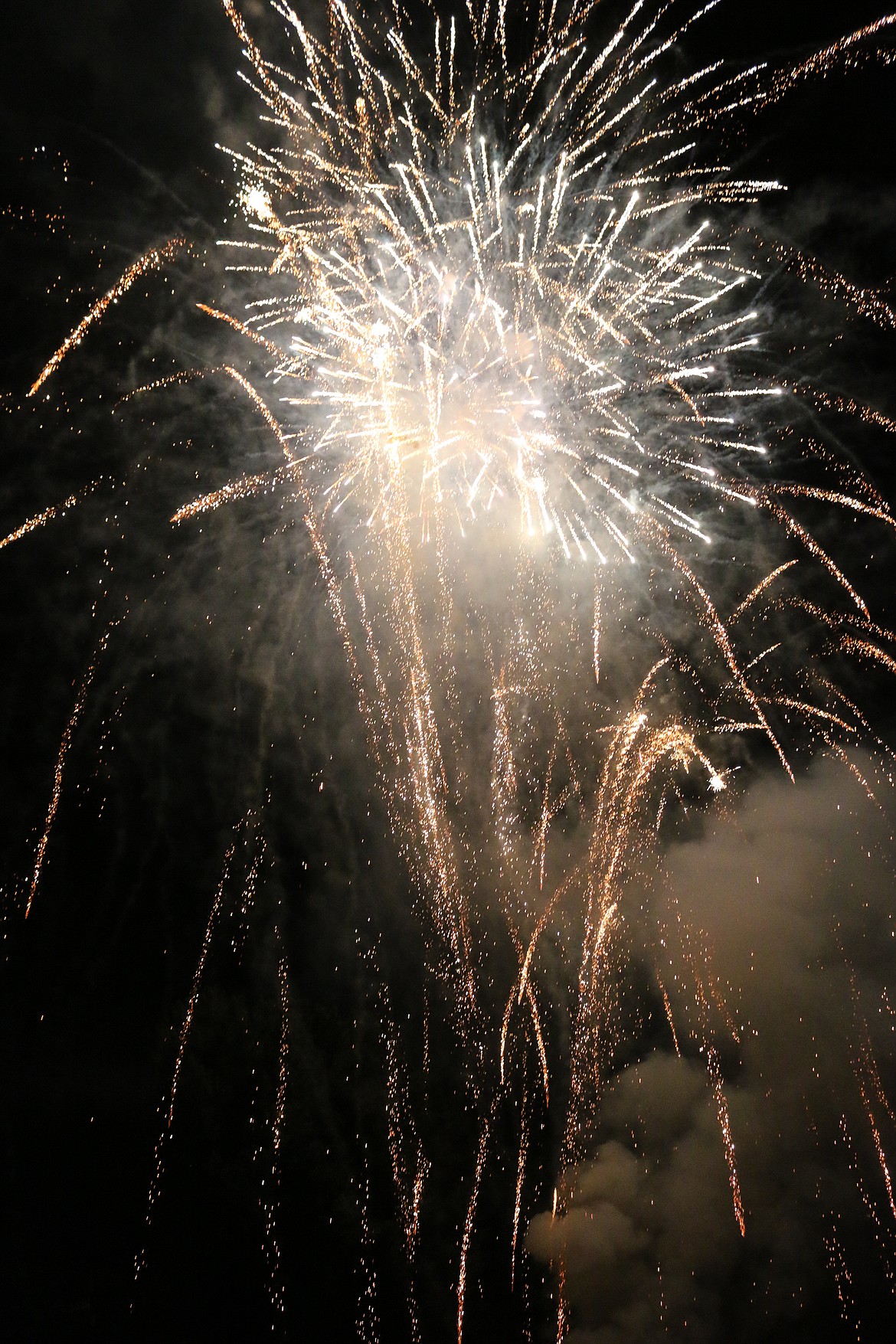 Photo by MANDI BATEMAN
Bonners Ferry Fireworks on the Fourth of July.