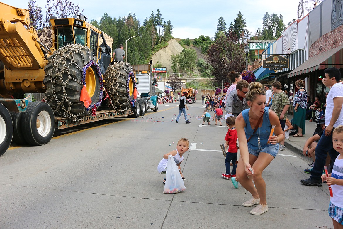 Photo by MANDI BATEMAN
Fourth of July parade fun.