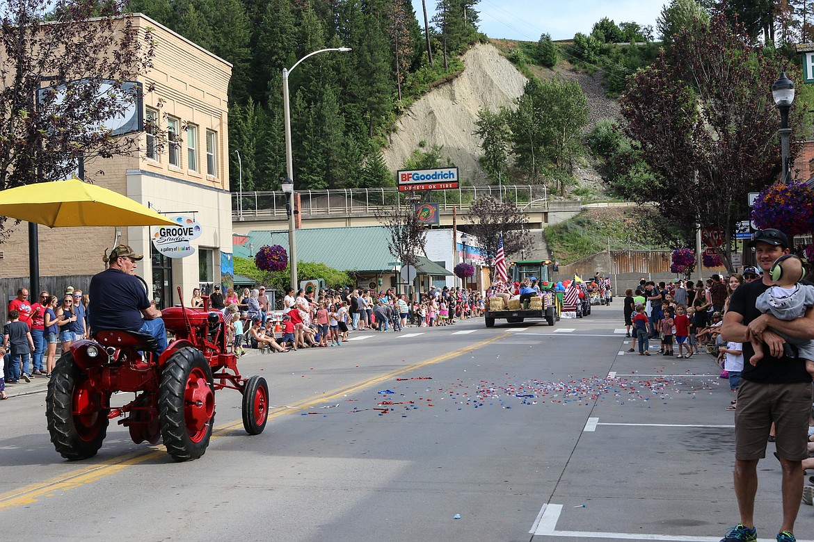 Photo by MANDI BATEMAN
Fourth of July parade fun.