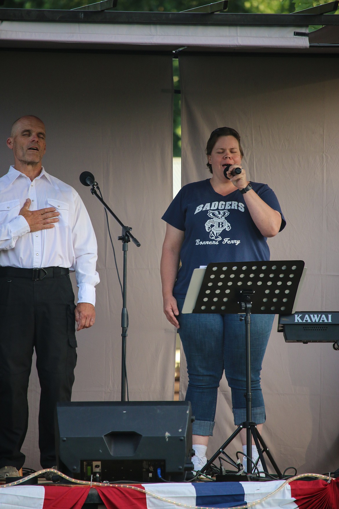 Photo by MANDI BATEMAN
Kristie Campbell singing the National Anthem.