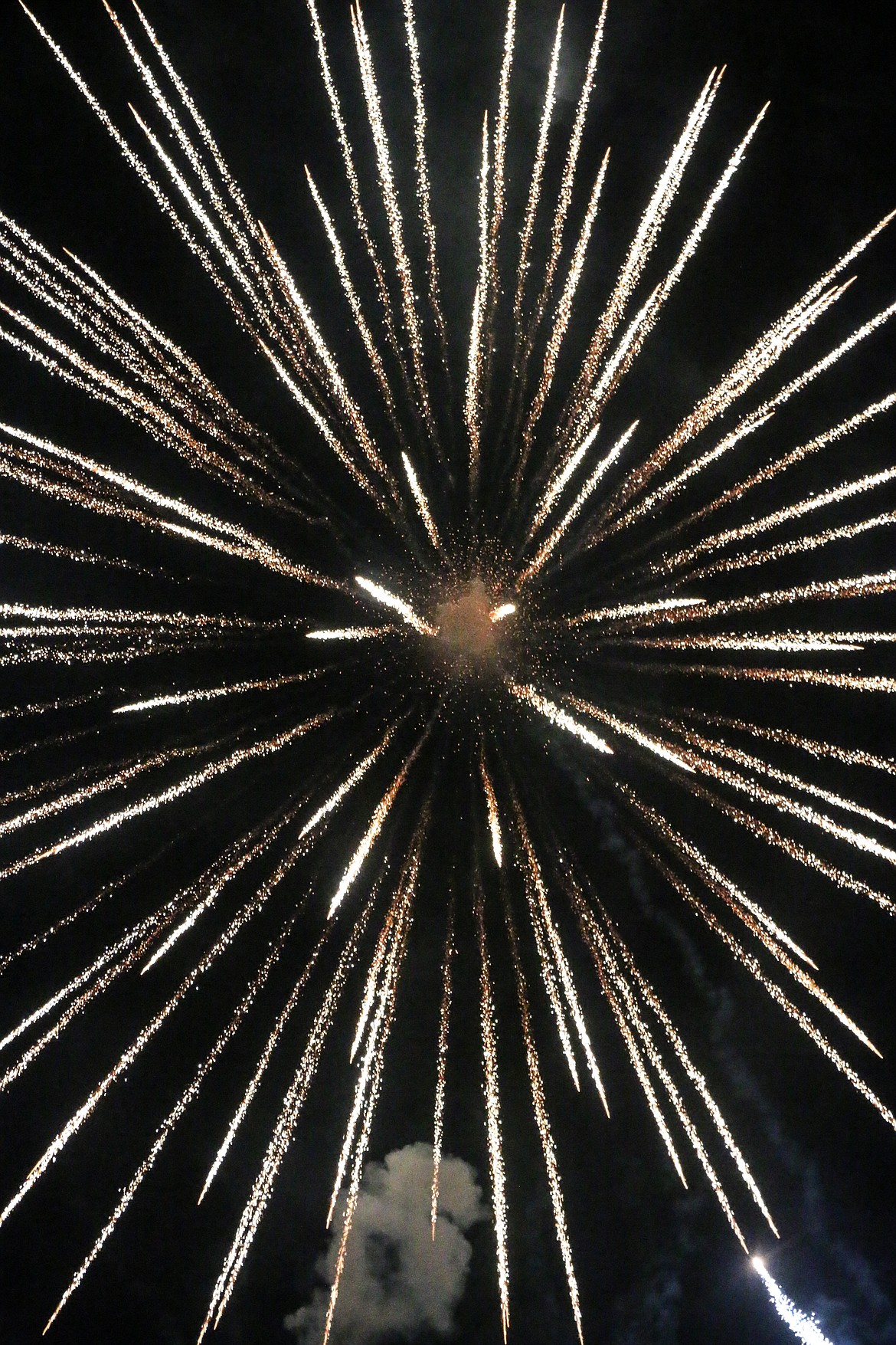 Photo by MANDI BATEMAN
Bonners Ferry Fireworks on the Fourth of July.