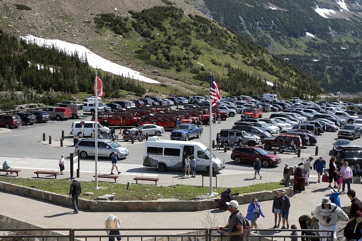 The Logan Pass parking lot was already full by 8:30 Saturday morning. (Jeremy Weber photo)