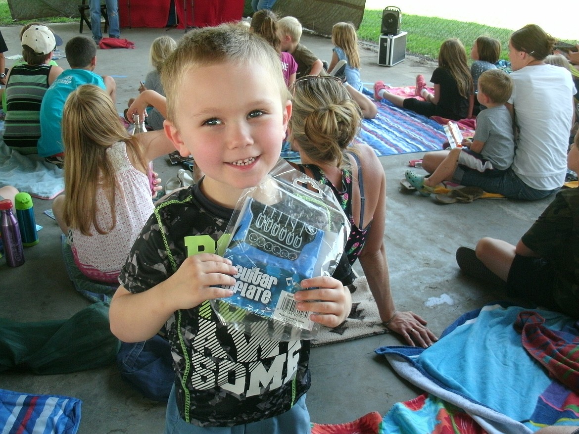 Many children won door prizes during the intermission, before &#145;Elvis Parsley&#146; came out for his performance.