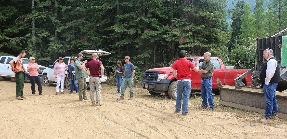 Photo by MANDI BATEMAN
Everyone gathered on the dusty road, preparing for the short hike down to the Twenty Mile Creek project.