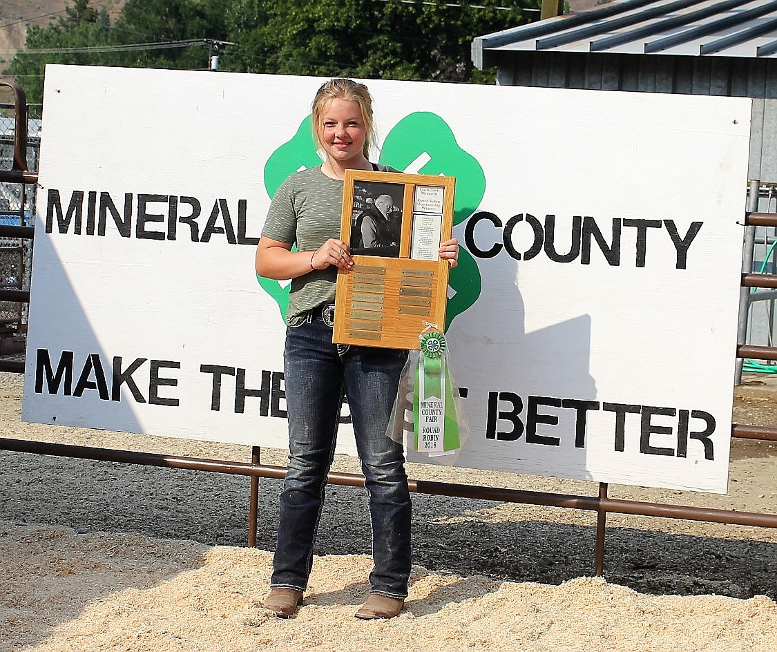 Taylor Haskins won the Frank York Round Robin Showmanship Award for best showmanship of beef, sheep, swine and horses.