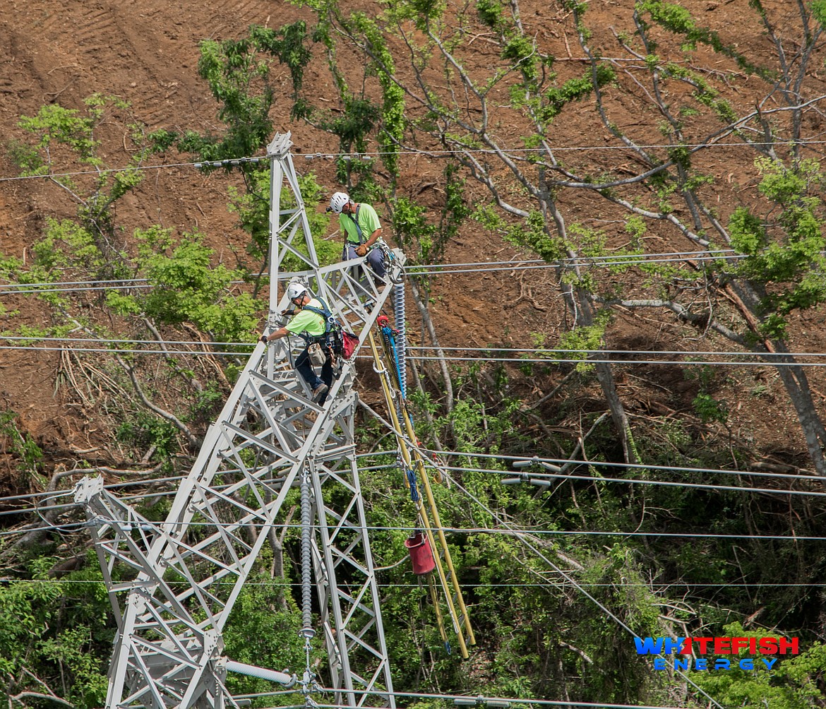 Whitefish Energy contractors repair the power grid in Guayama. (Photo courtesy of Whitefish Energy)