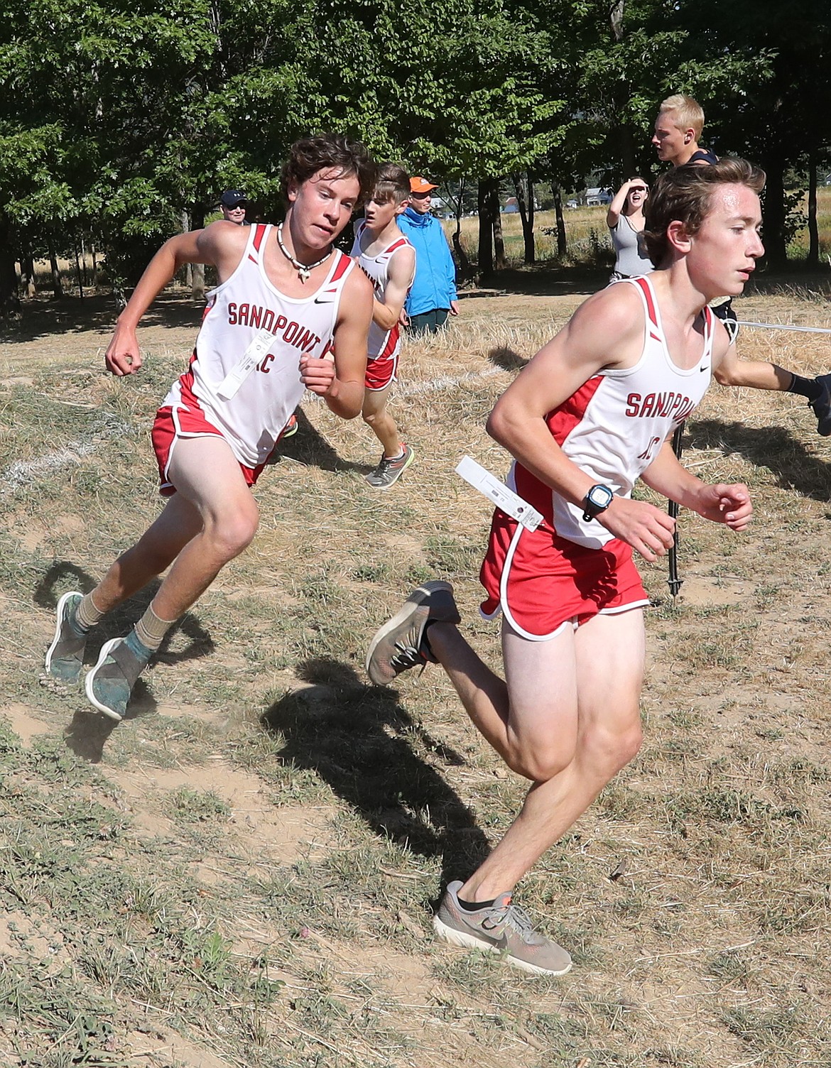 (Photo by ERIC PLUMMER)
Underclassmen Jett Lucas, left, and Seth Graham, right, are part of a strong pack of Bulldog boys.