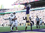 Newlywed Drew Sample the 'old soul' of UW Huskies' offense at tight end