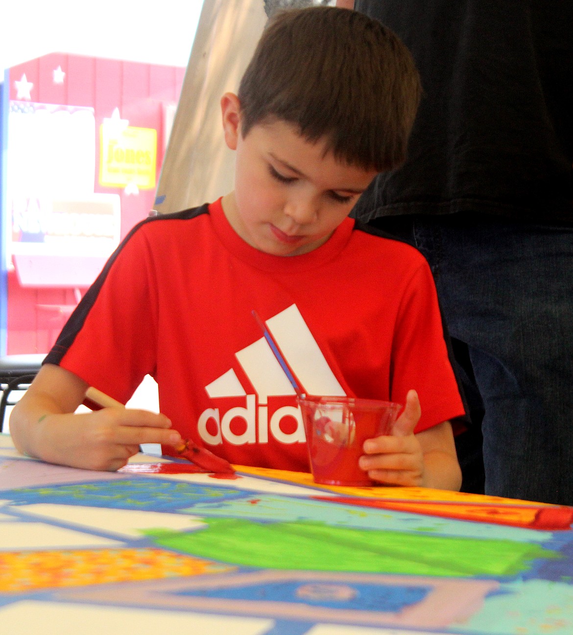 Richard Byrd/Columbia Basin HeraldThe mural project at the Grant County Fair lets community members get involved in a multi-day project that will be displayed at the fairgrounds for years to come.