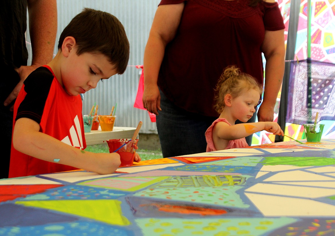 Richard Byrd/Columbia Basin Herald
Artists of all ages and skill levels are invited to participate in the mural project at the Grant County Fair.