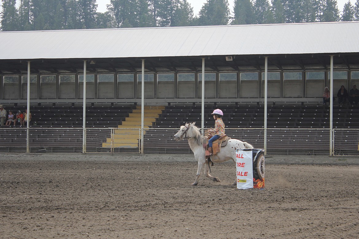 Photo by TANNA YEOUMANS
Myia Anderson trotted the pony home.