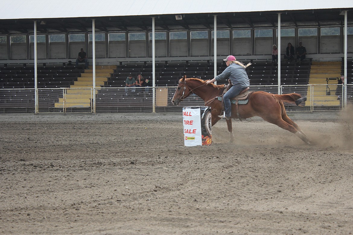 Photo by TANNA YEOUMANS
Amanda Haworth on her horse Banks heading for the finish line.