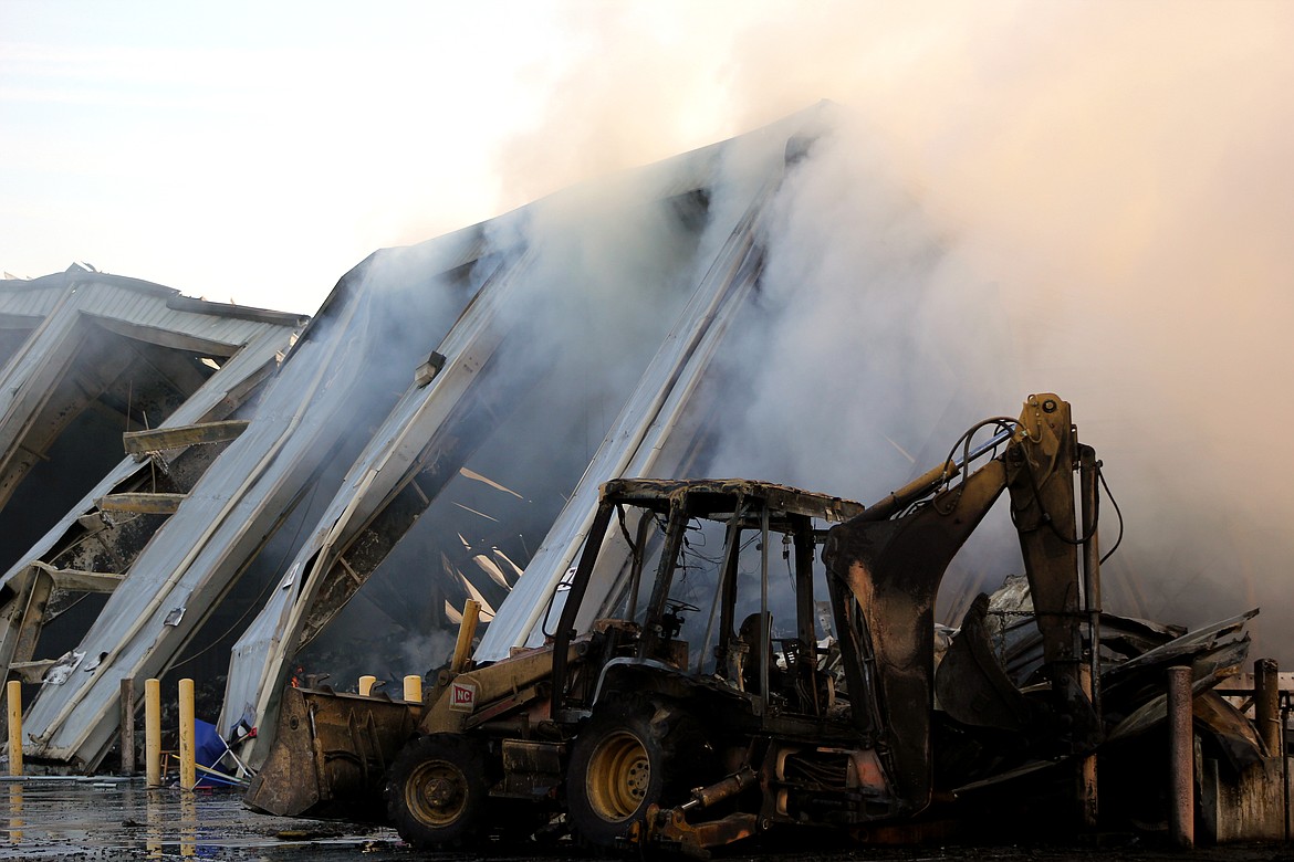 Richard Byrd/Columbia Basin Herald
A fire at the Consolidated Disposal Service, Inc. Transfer Station near Moses Lake left a building at the location destroyed.