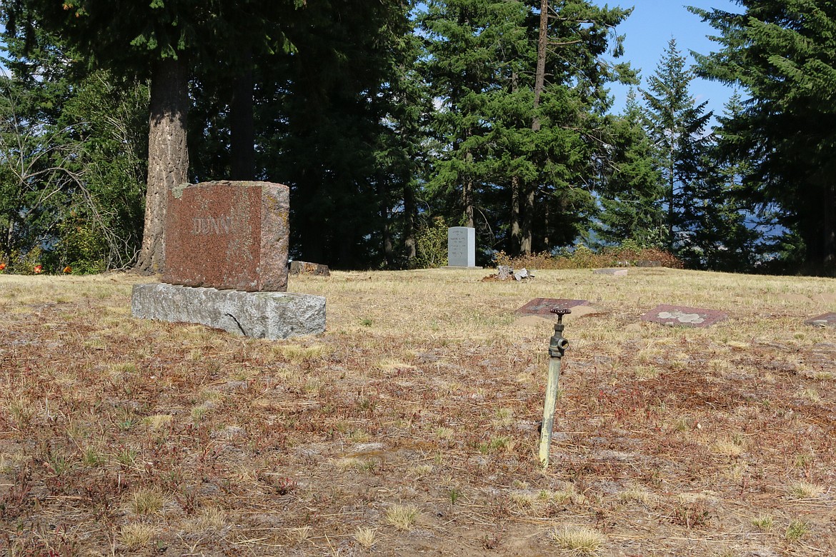 Photo by MANDI BATEMAN
The old section of the Grandview Cemetery is dry due to the need of a new water line.