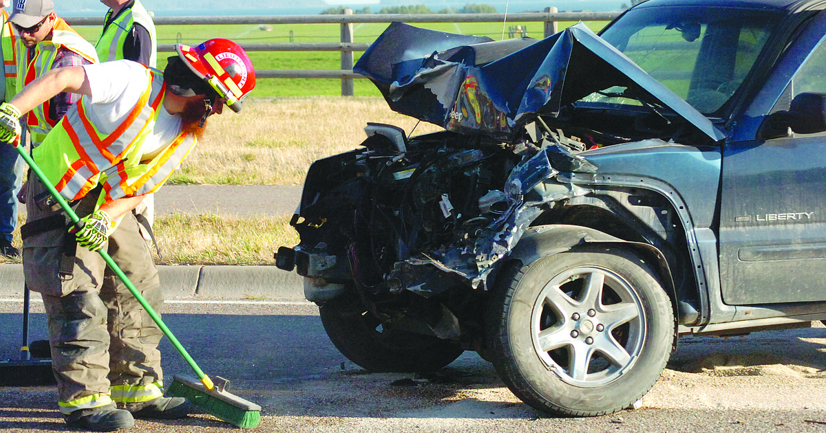 One injury in 'chain reaction' crash Lake County Leader