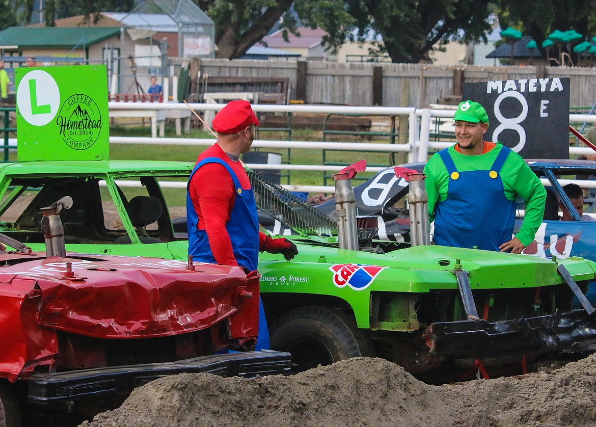 Photo by MANDI BATEMAN
Andy Scott and Chris Hoover from Bonners Ferry were crowd favorites with their outfits.