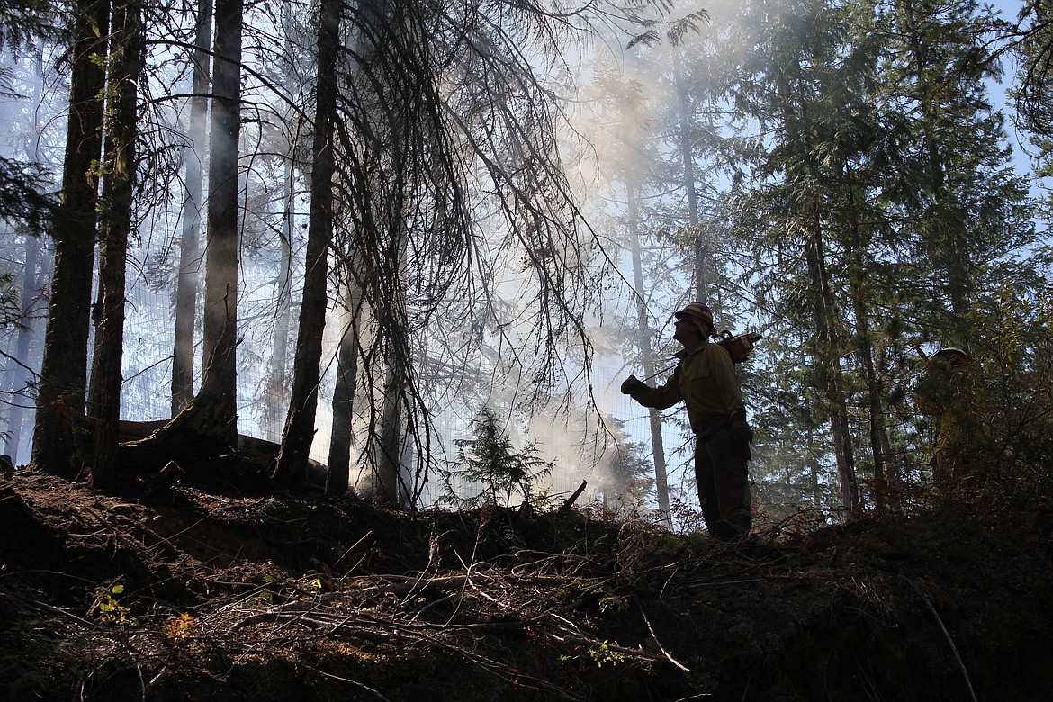 Photo by TANNA YEOUMANS
Multiple agencies responded to the fire on Icicle Lane.