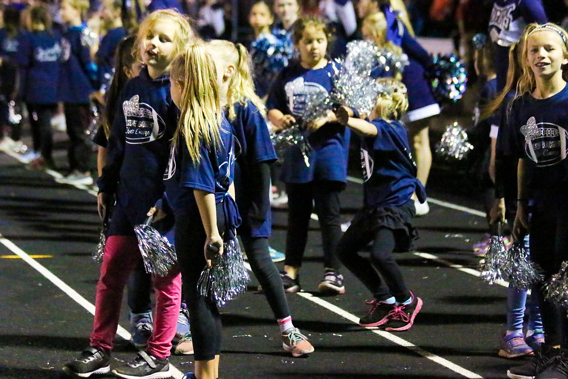 Photo by MANDI BATEMAN
The future cheerleaders all received shirts and pom poms to help bring in the school spirit.