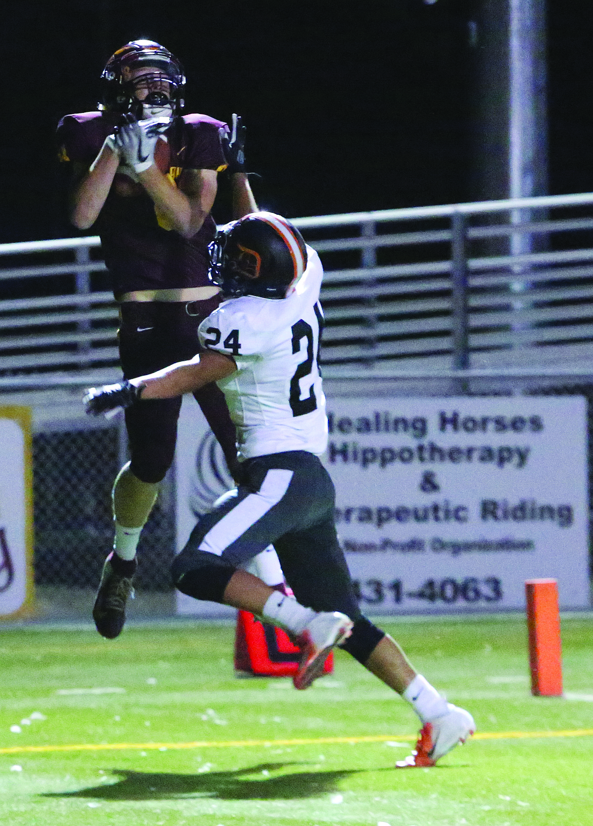 Connor Vanderweyst/Columbia Basin Herald
Moses Lake wide receiver Dalenh Anderson catches a touchdown pass against Davis.