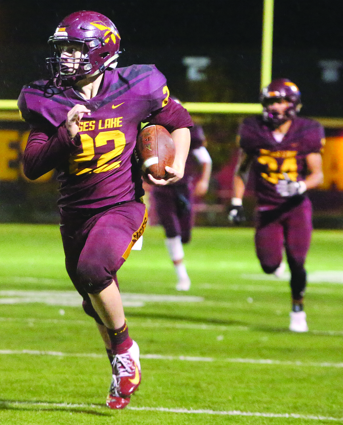 Connor Vanderweyst/Columbia Basin Herald
Moses Lake&#146;s Rodney Fuchs finds running room against Eisenhower.